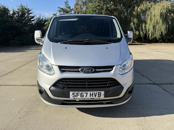 Used Ford Tourneo Custom 2017 for sale - 76359001: Photo