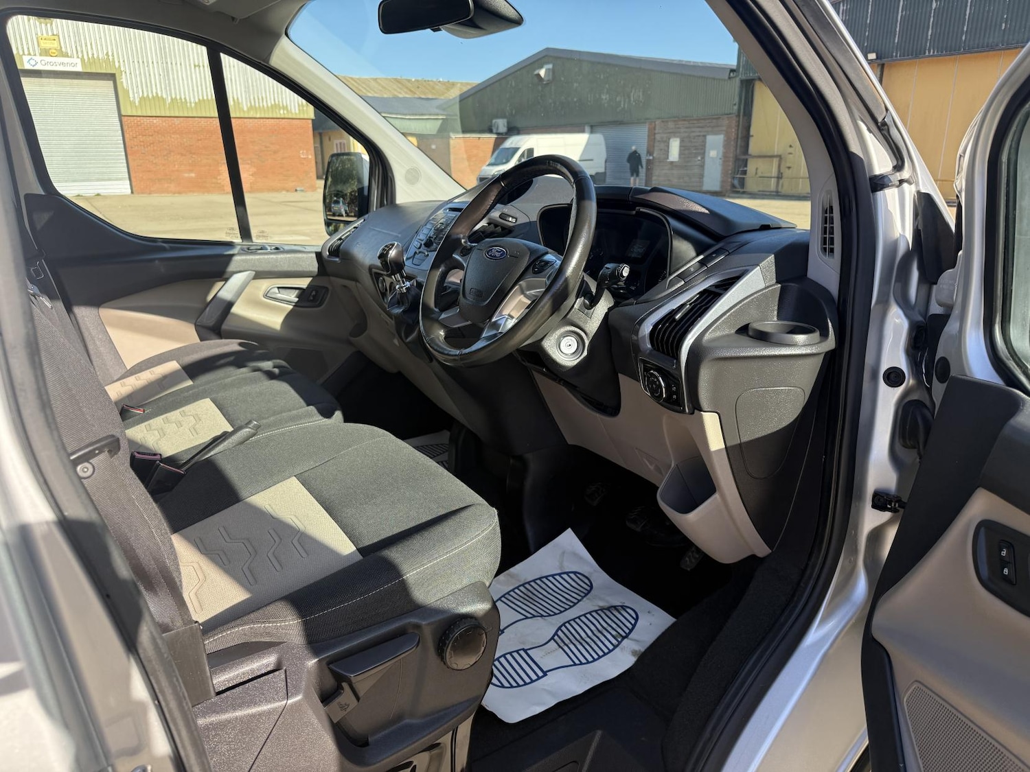 Used Ford Tourneo Custom 2017 for sale - 76359001: Photo 9