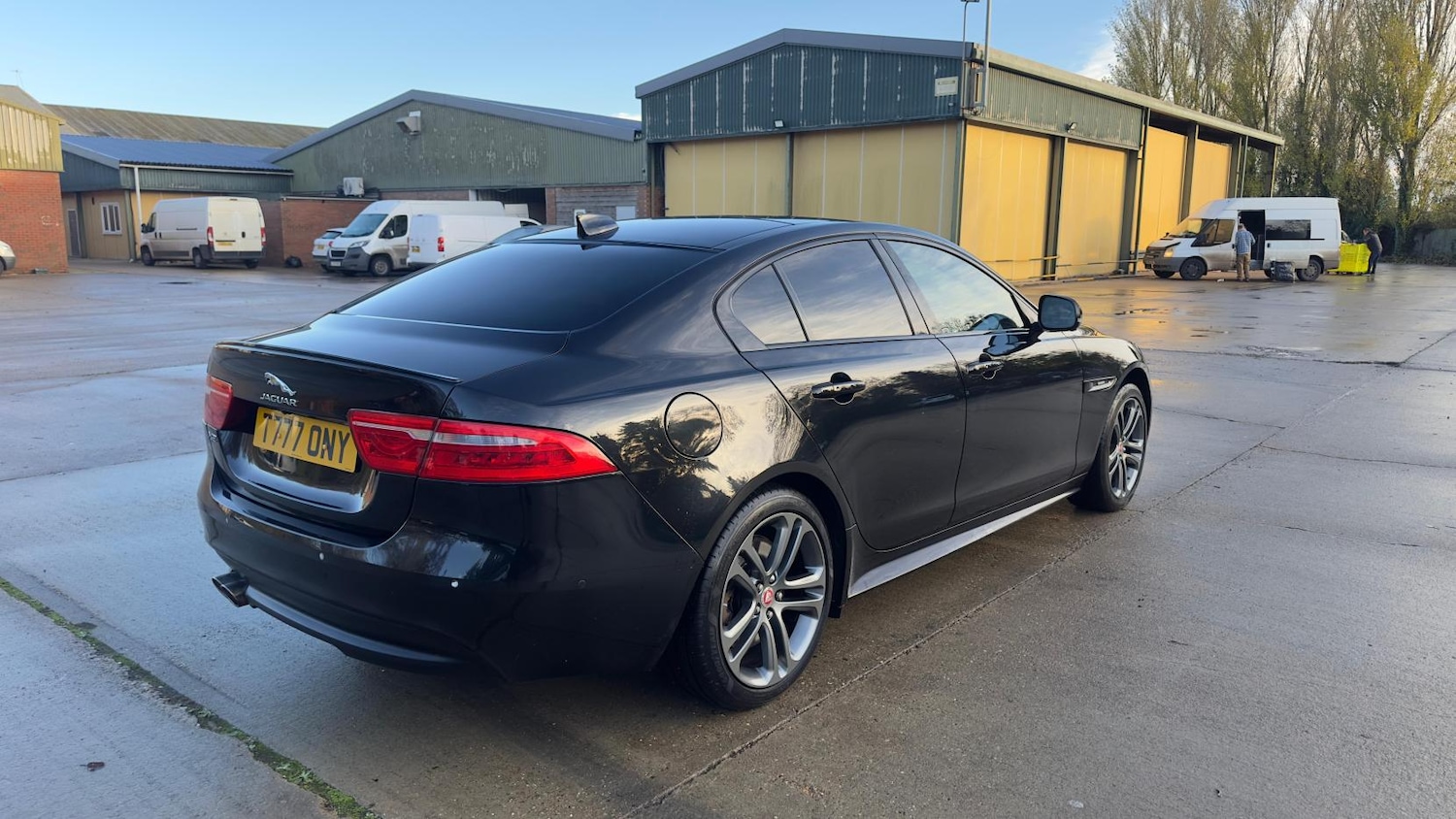 Used Jaguar XE 2016 for sale - 76591702: Photo 4