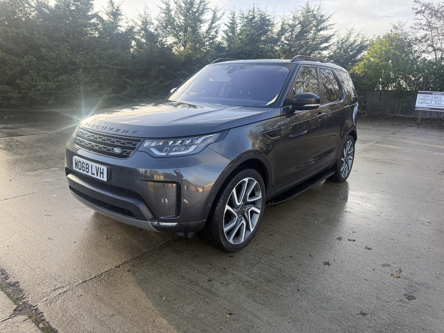 Used Land Rover Discovery 2019 for sale - 76847351: Photo 3