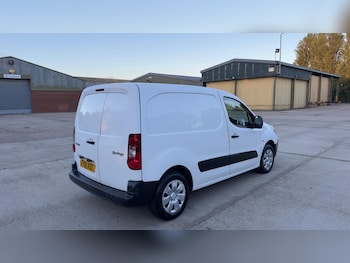 Used Citroen Berlingo 2011 for sale - 76196972: Photo