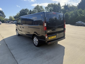 Used Renault Trafic 2017 for sale - 75953741: Photo