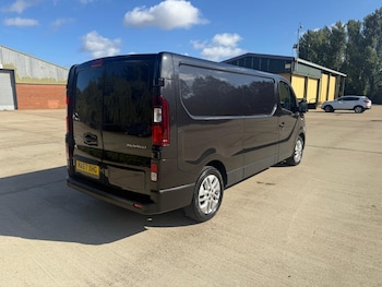 Used Renault Trafic 2017 for sale - 75953741: Photo