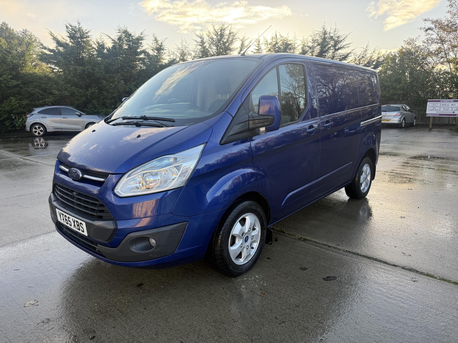Used Ford Transit Custom 2015 for sale - 76631059: Photo 2