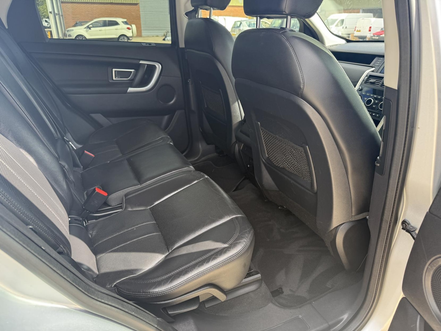 Used Land Rover Discovery Sport 2015 for sale - 77251517: Photo 8