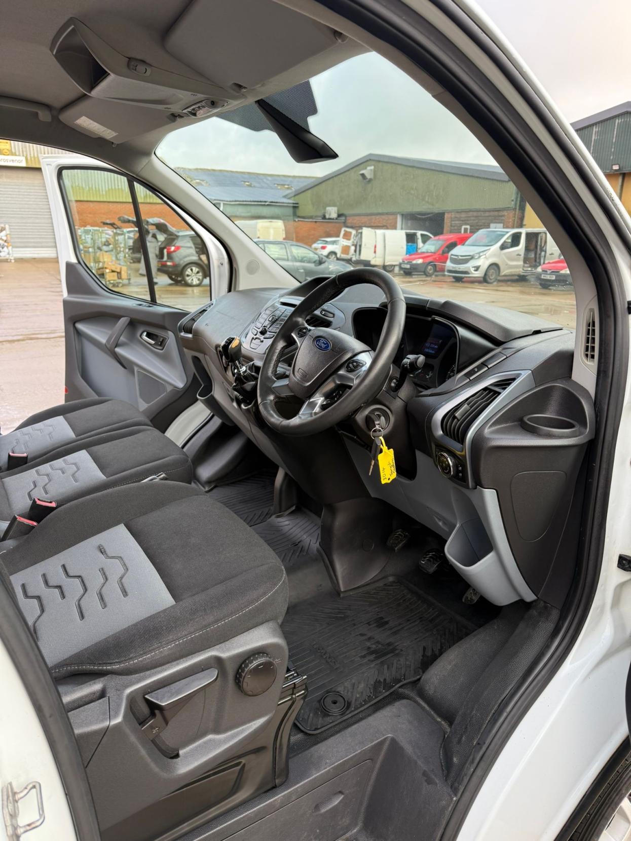 Used Ford Transit Custom 2014 for sale - 77638080: Photo 5