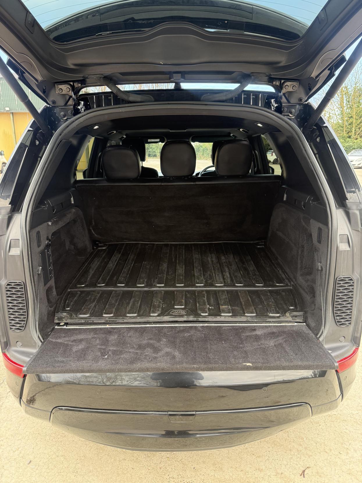 Used Land Rover Discovery 2019 for sale - 78049180: Photo 10