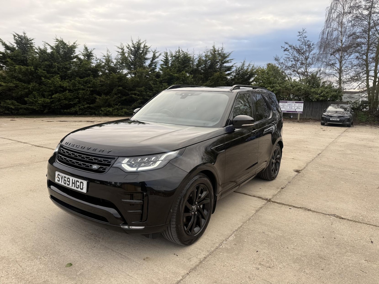 Used Land Rover Discovery 2019 for sale - 78049180: Photo 2