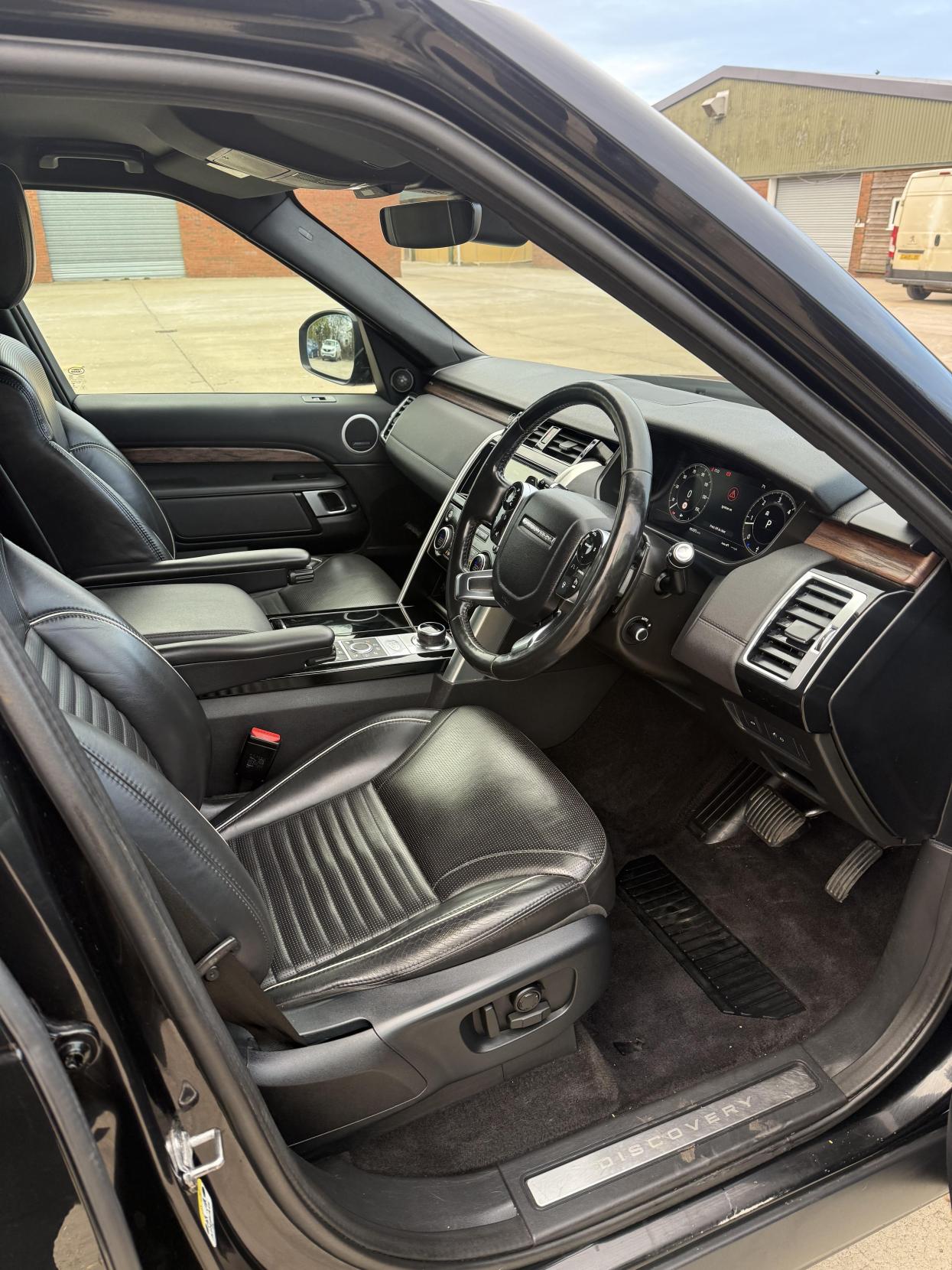 Used Land Rover Discovery 2019 for sale - 78049180: Photo 5