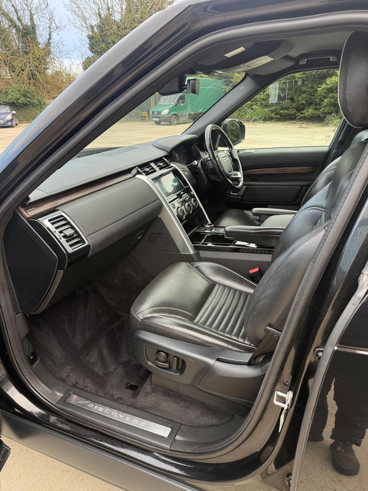 Used Land Rover Discovery 2019 for sale - 78049180: Photo 6