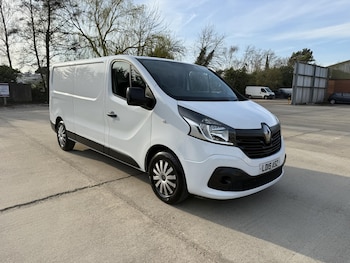 Renault Trafic feature image