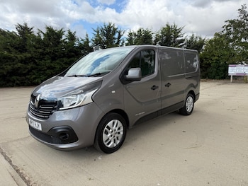Used Renault Trafic 2017 for sale - 79327657: Photo