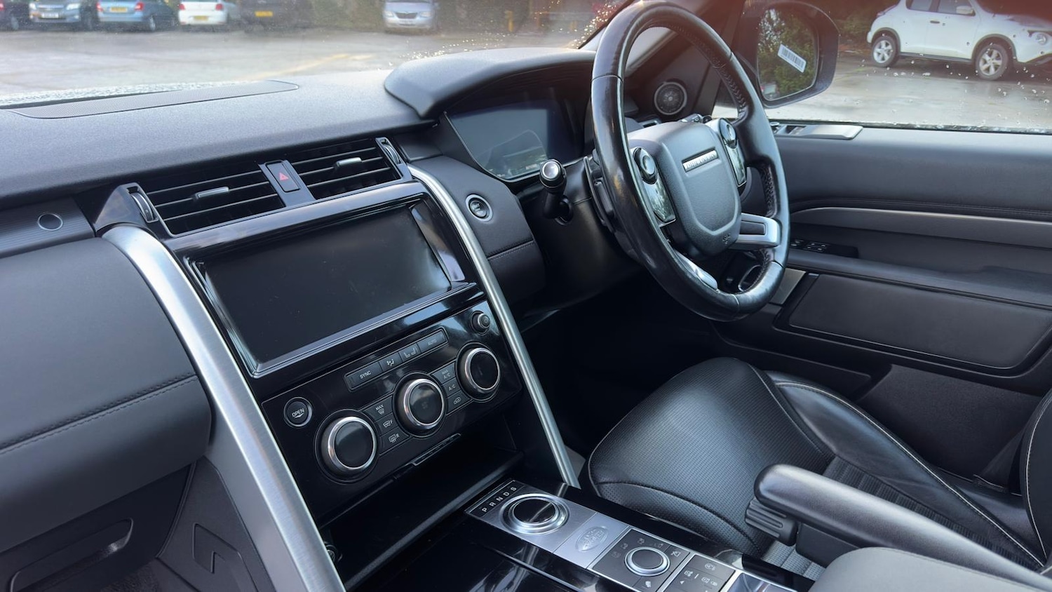 Used Land Rover Discovery 2018 for sale - 76706326: Photo 10