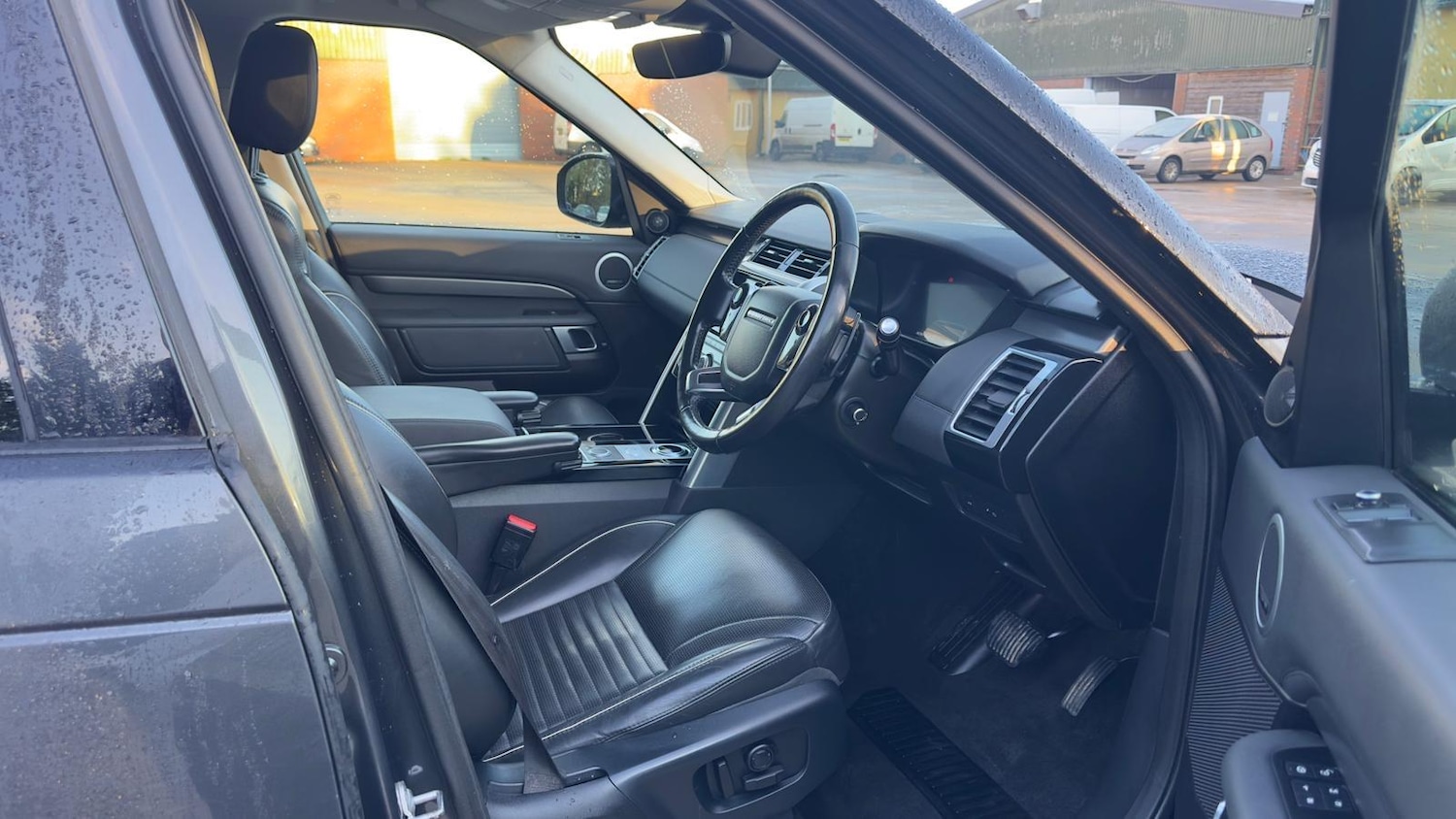 Used Land Rover Discovery 2018 for sale - 76706326: Photo 7