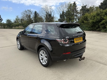 Used Land Rover Discovery Sport 2016 for sale - 78329222: Photo