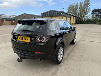 Used Land Rover Discovery Sport 2016 for sale - 78329222: Photo