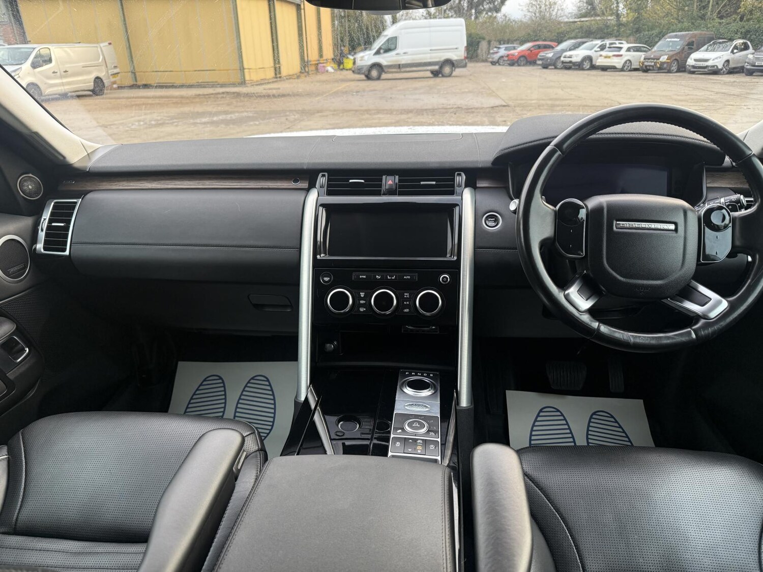 Used Land Rover Discovery 2019 for sale - 76631065: Photo 10