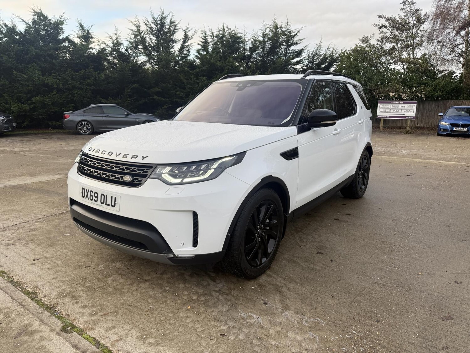 Used Land Rover Discovery 2019 for sale - 76631065: Photo 3