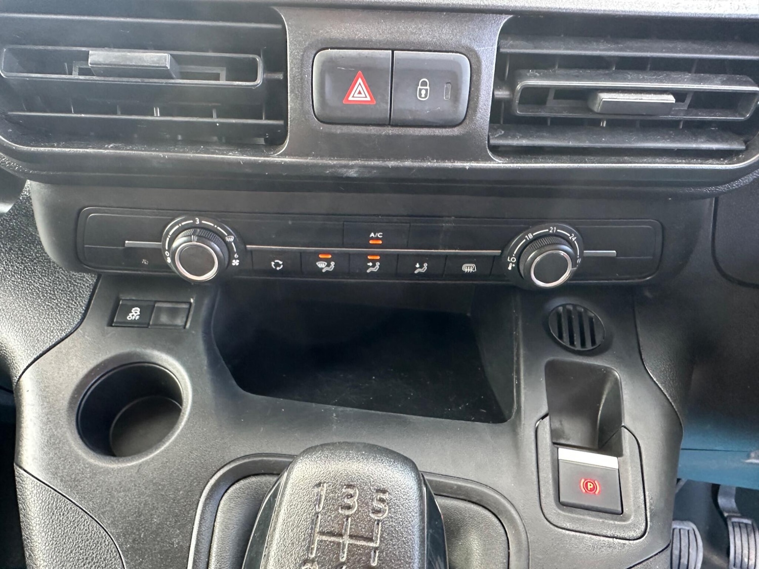 Used Peugeot Partner 2020 for sale - 76689222: Photo 22