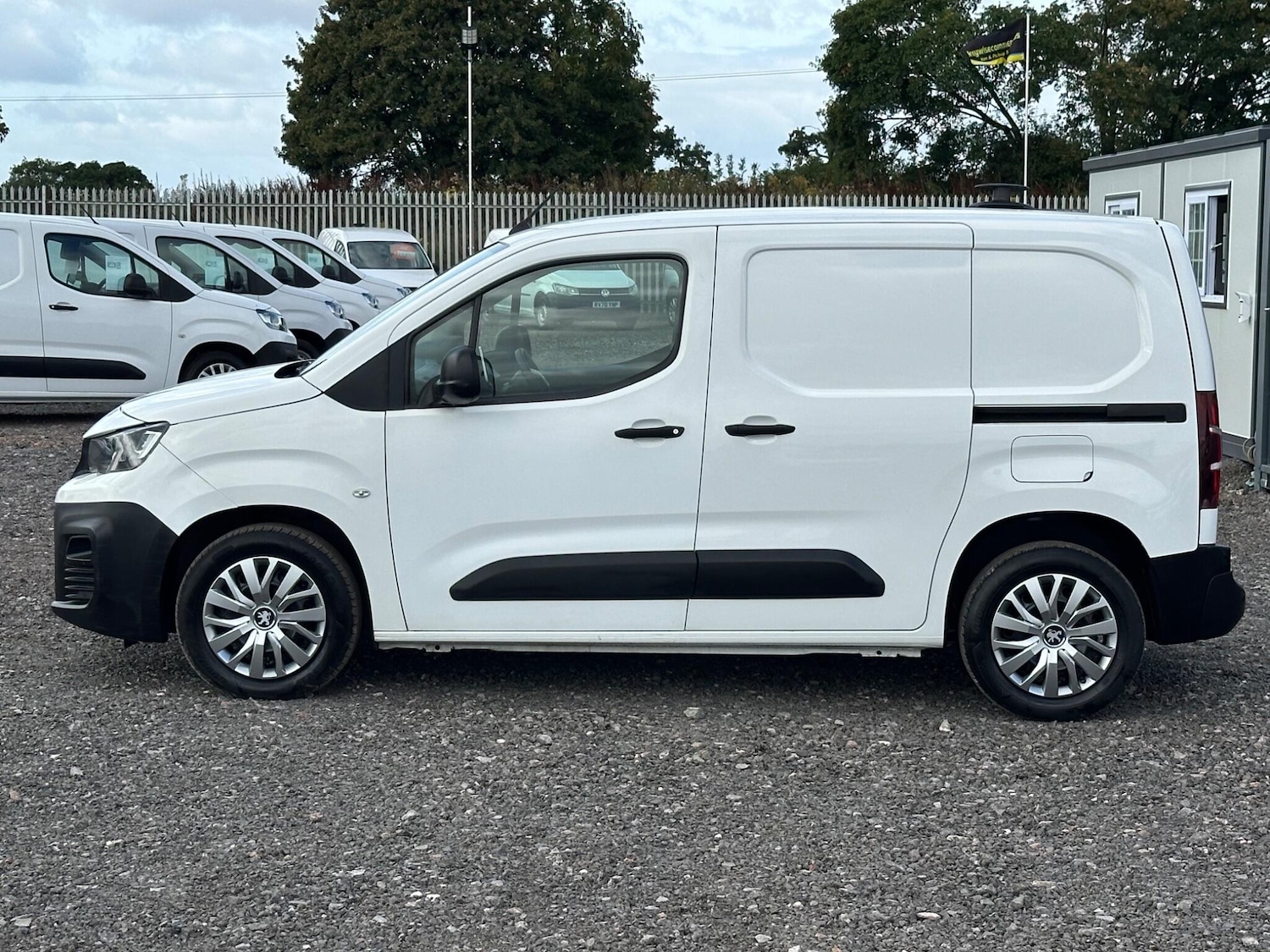 Used Peugeot Partner 2020 for sale - 76689222: Photo 5