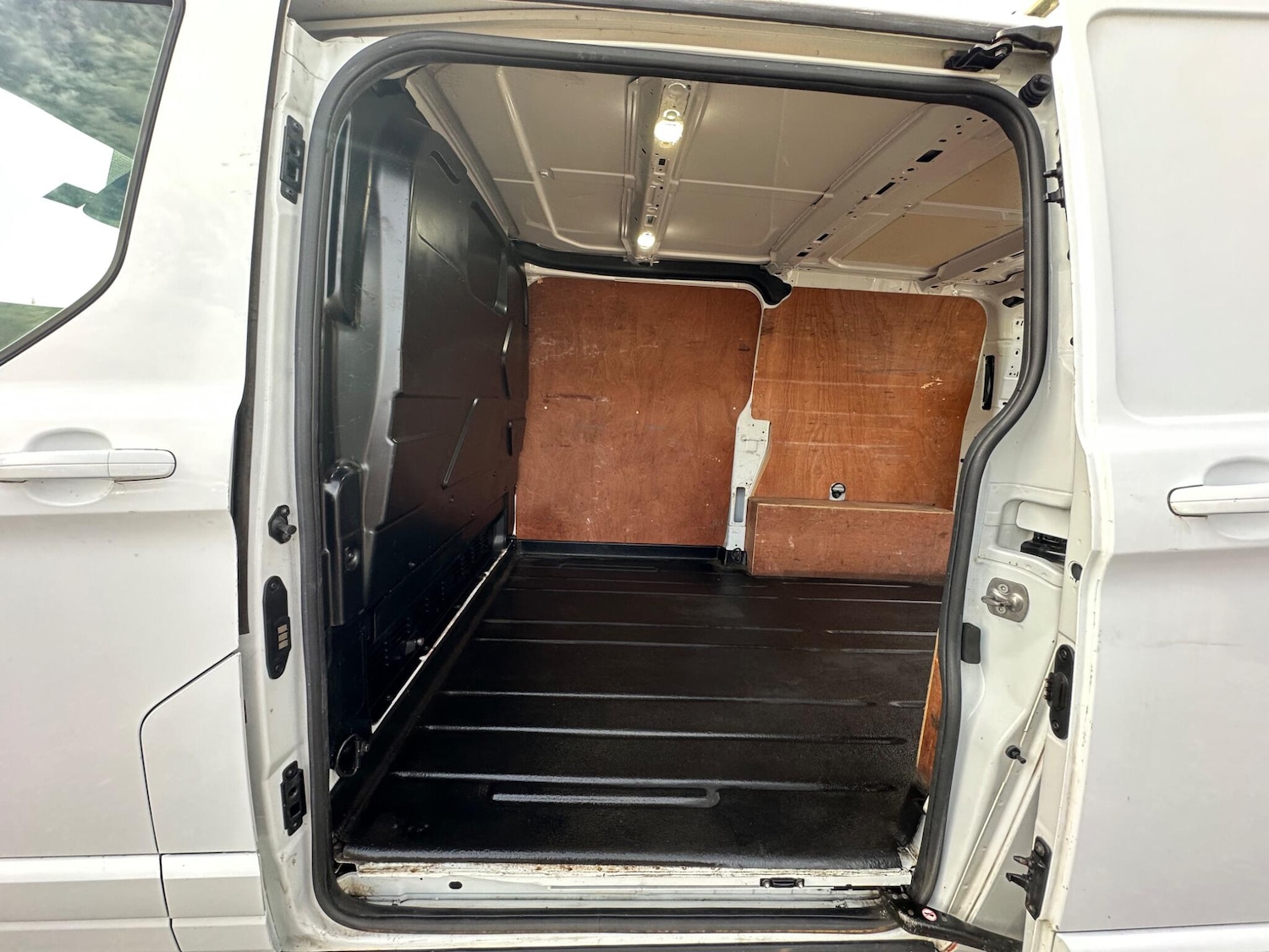 Used Ford Transit Custom for sale - 76995600: Photo 27