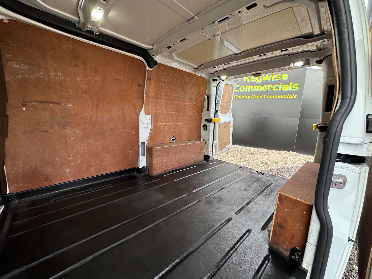 Used Ford Transit Custom for sale - 76995600: Photo 28