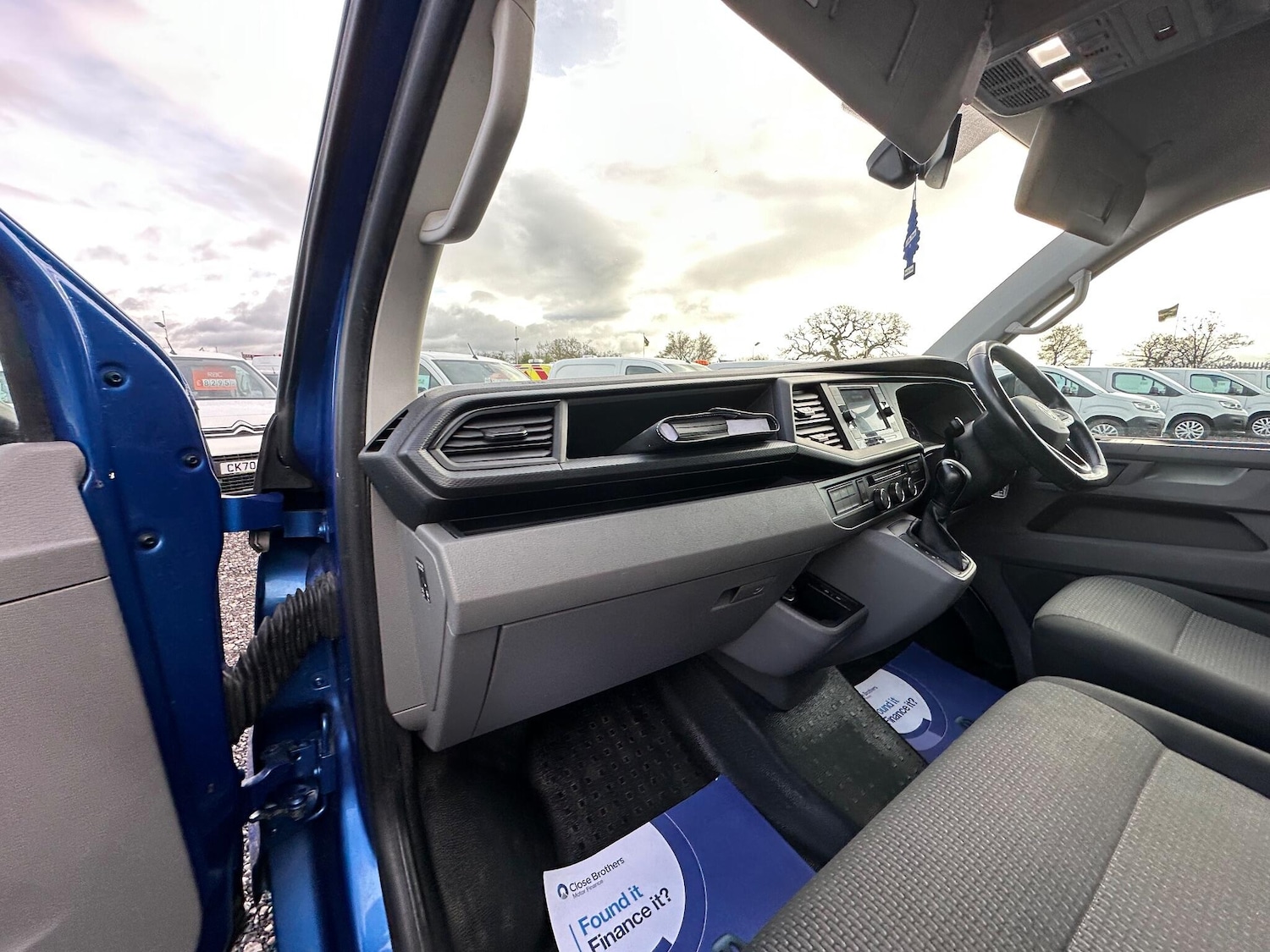 Used Volkswagen Transporter 2022 for sale - 77155924: Photo 21