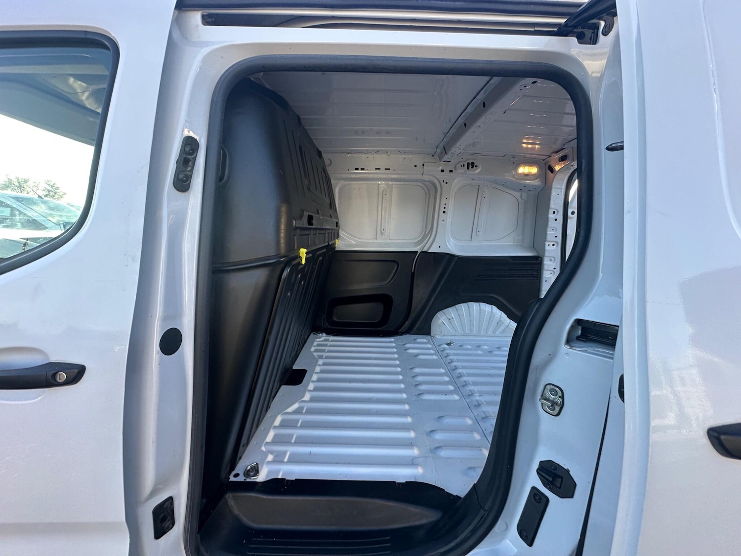 Used Citroen Berlingo 2022 for sale - 76700646: Photo 18