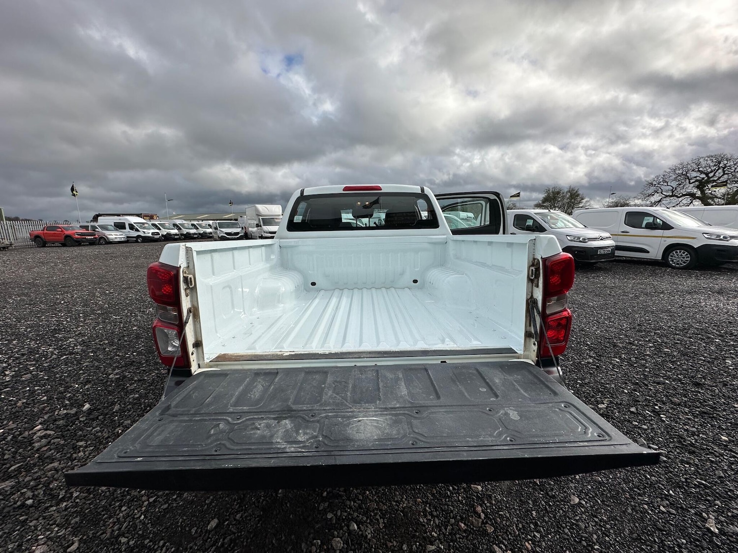 Used Isuzu D-Max 2022 for sale - 77625684: Photo 32