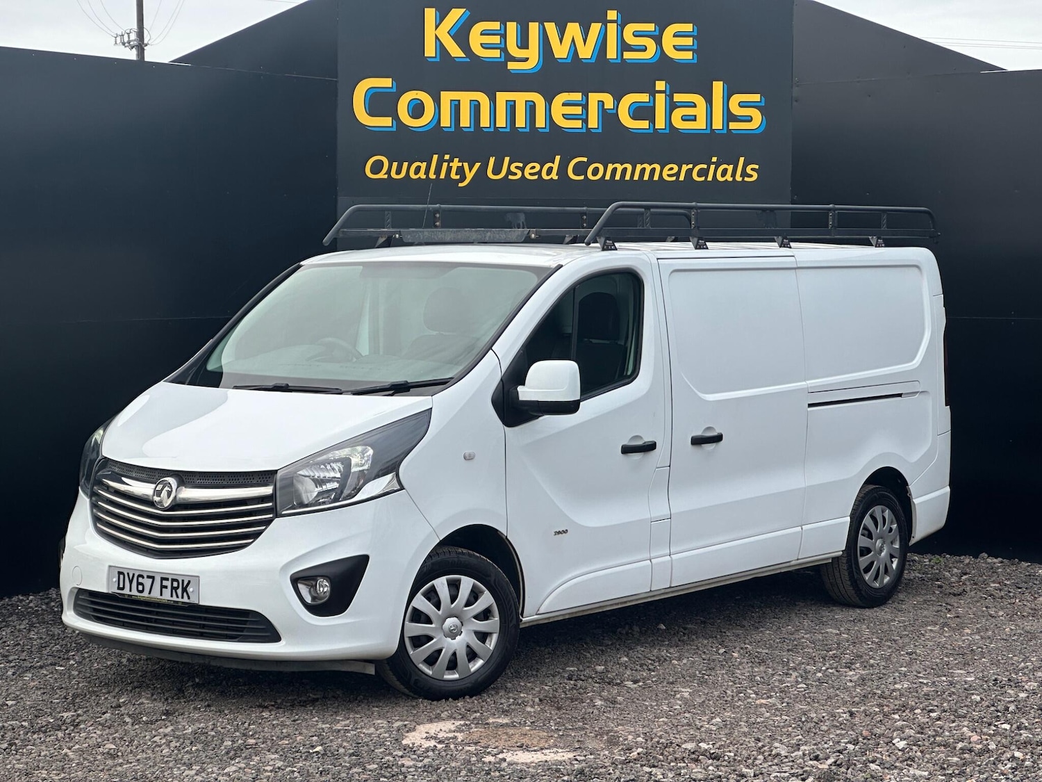 Used Vauxhall Vivaro 2017 for sale - 76714649: Photo 1
