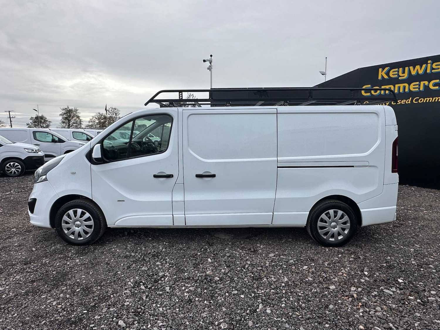 Used Vauxhall Vivaro 2017 for sale - 76714649: Photo 5