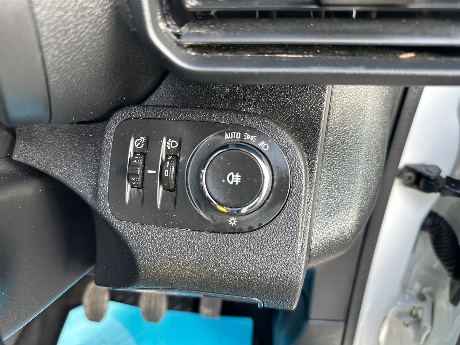 Vehicle 28