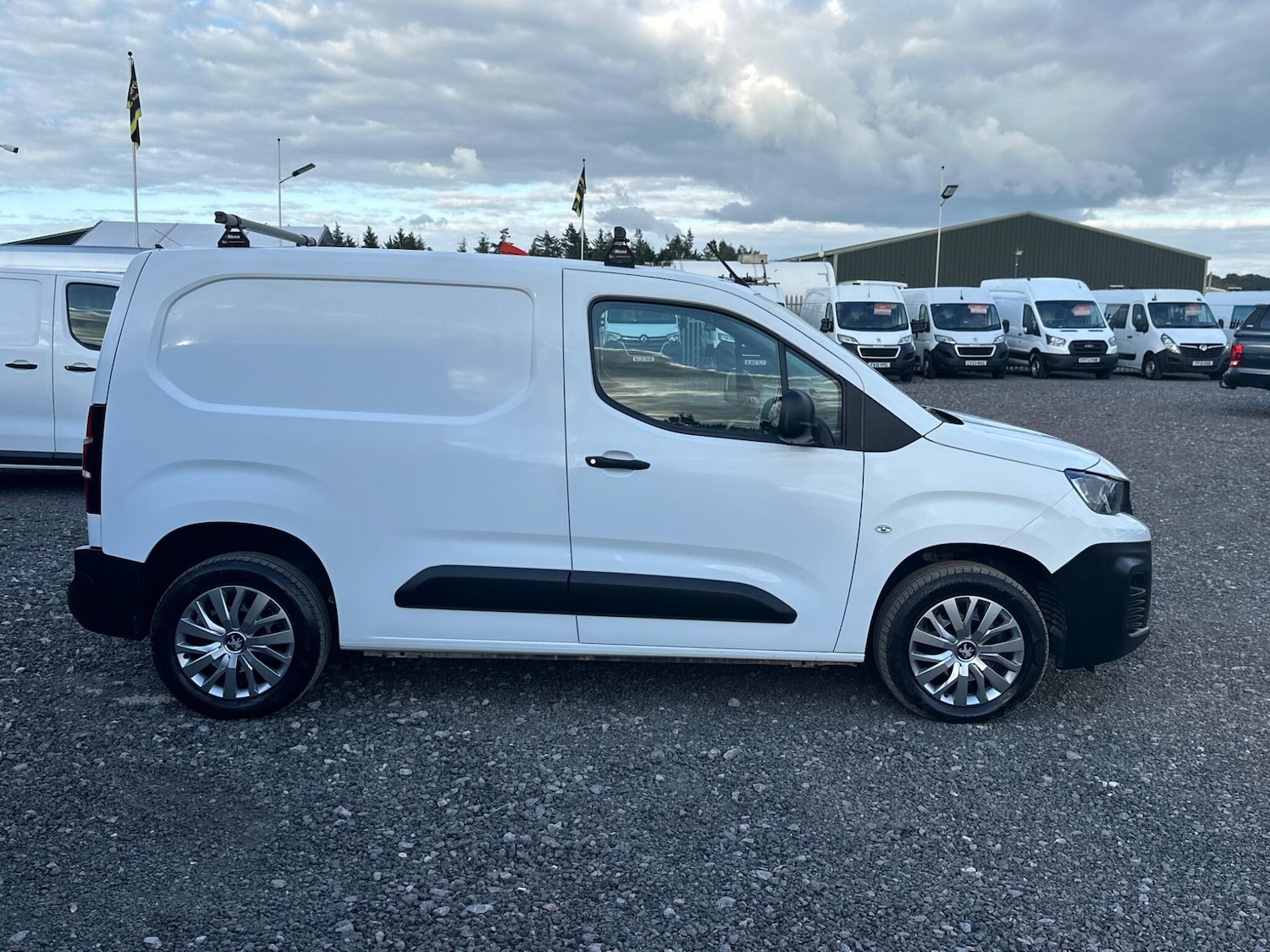 Used Peugeot Partner 2021 for sale - 76993004: Photo 9