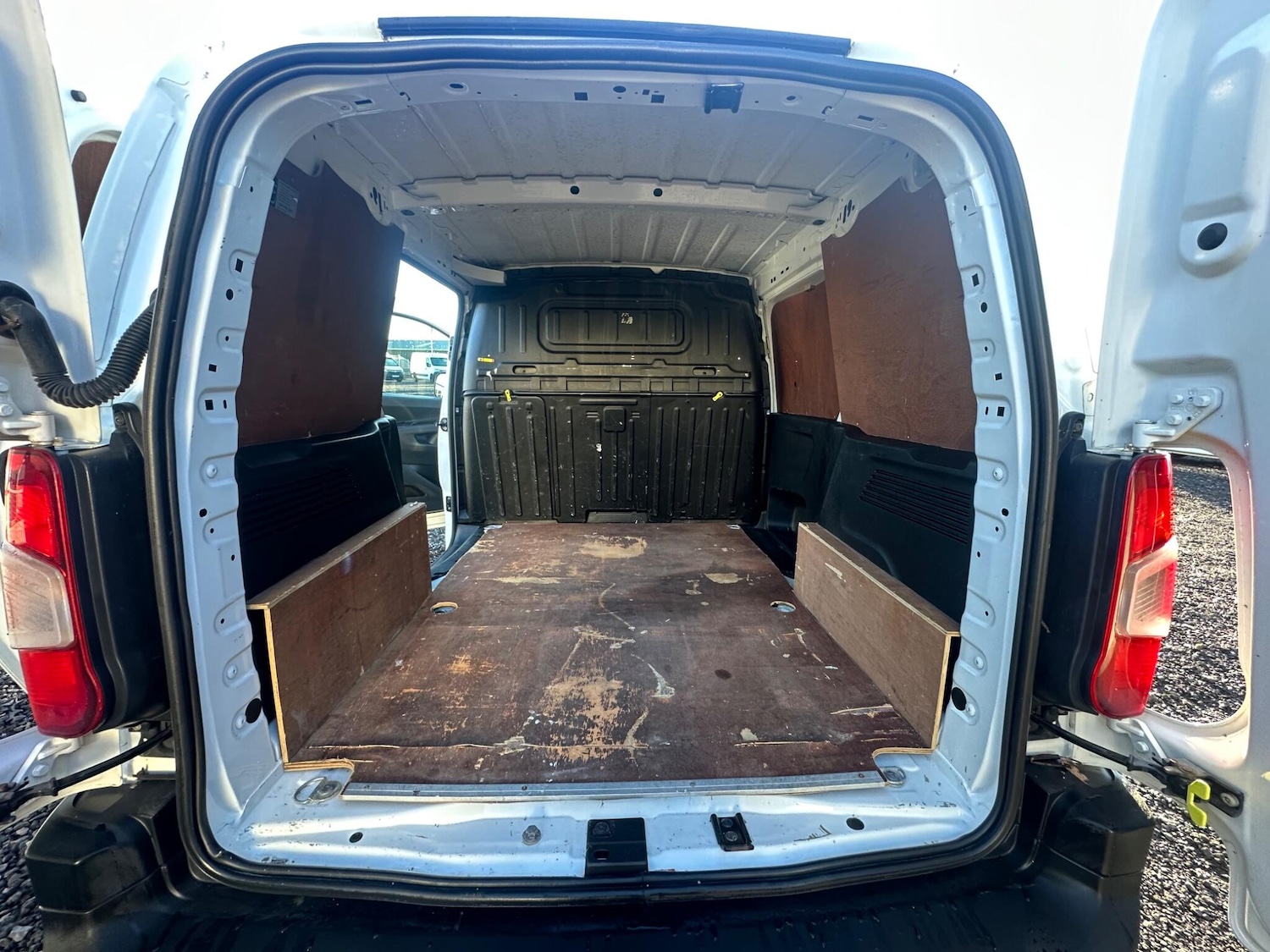 Used Peugeot Partner 2019 for sale - 76992321: Photo 17