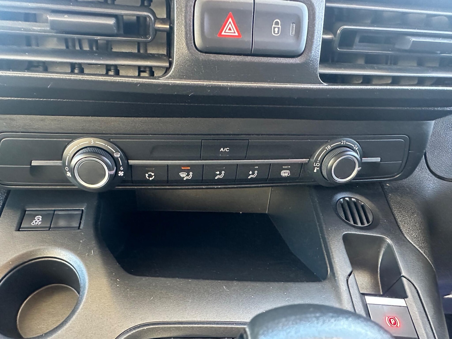 Used Peugeot Partner 2019 for sale - 76992321: Photo 24