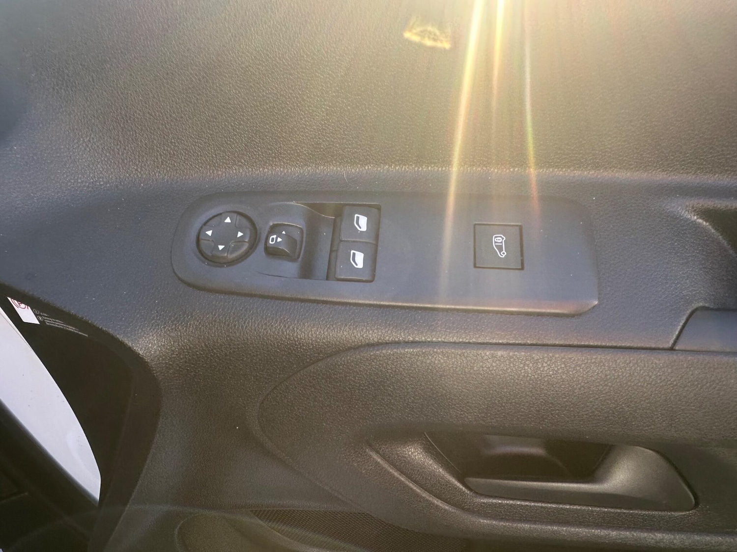 Used Peugeot Partner 2019 for sale - 76992321: Photo 30