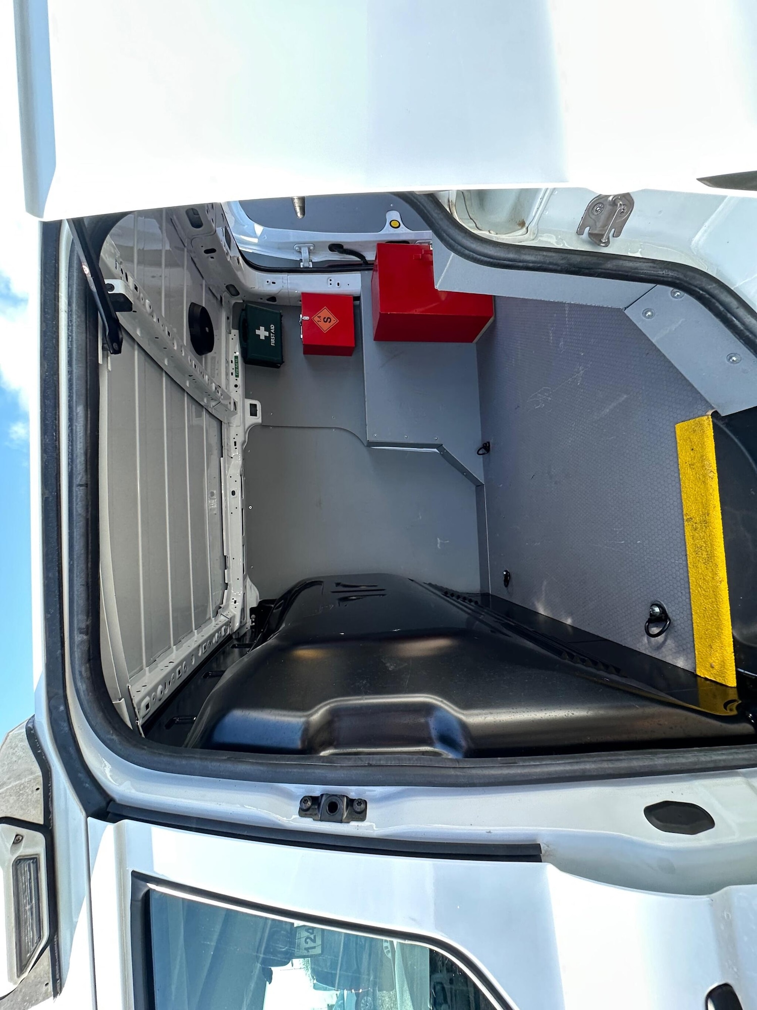 Used Ford Transit Connect 2018 for sale - 78115039: Photo 30