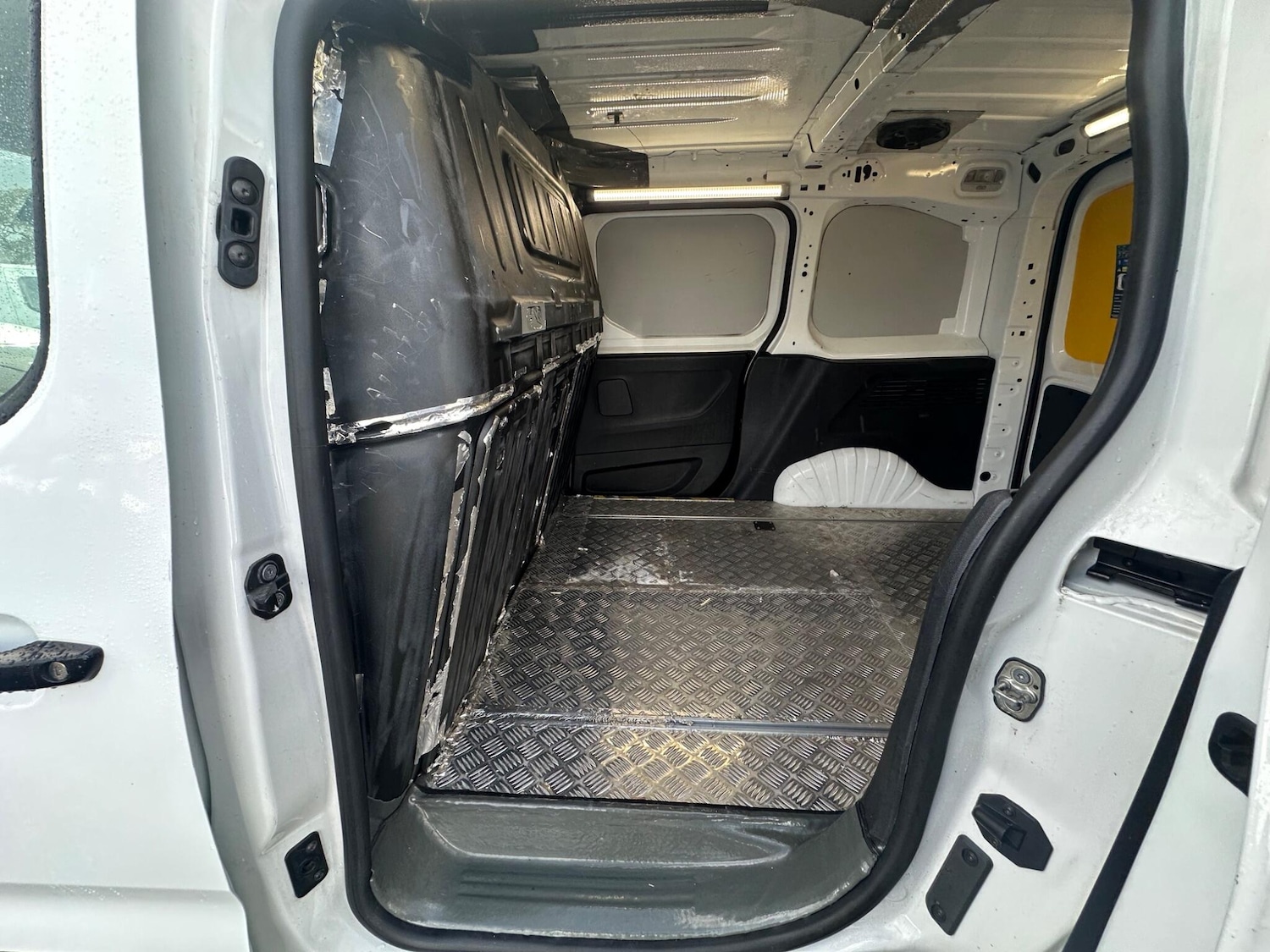 Used Peugeot Partner 2021 for sale - 76991464: Photo 18