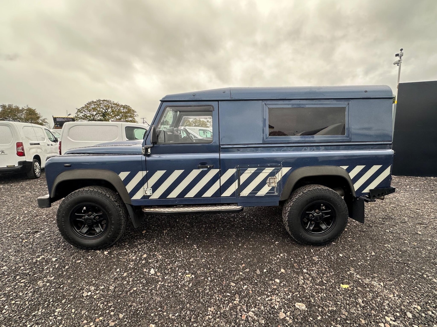 Used Land Rover Defender 2008 for sale - 77060369: Photo 6