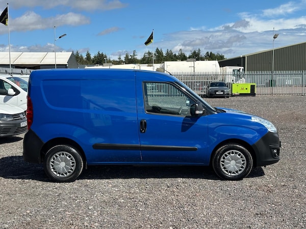 Used Vauxhall Combo 2017 for sale - 75708775: Photo 9