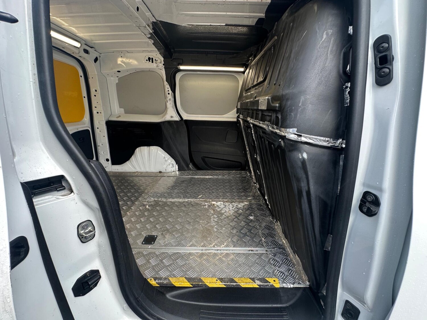 Used Peugeot Partner 2021 for sale - 76337895: Photo 15