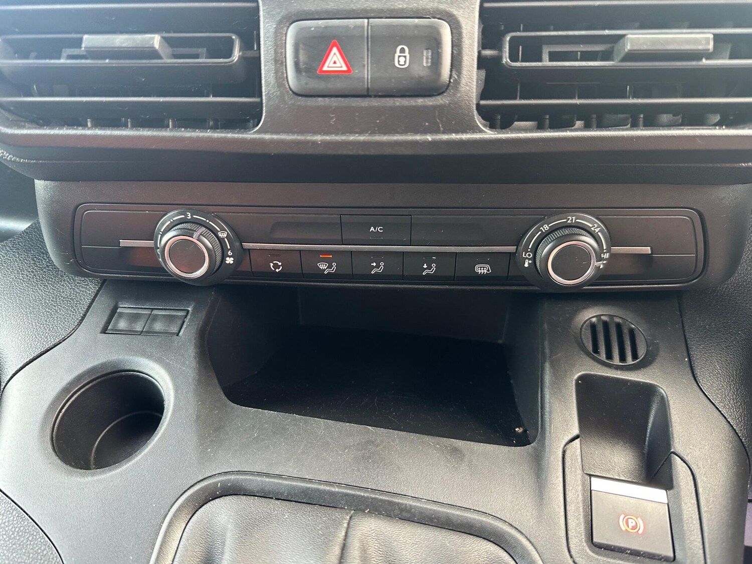 Used Peugeot Partner 2021 for sale - 76337895: Photo 26