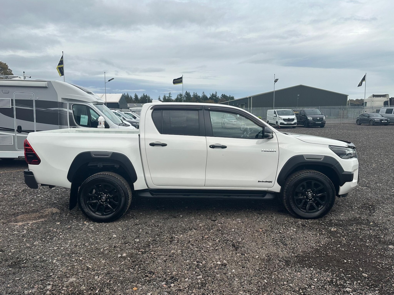 Used Toyota Hilux 2022 for sale - 76423185: Photo 9