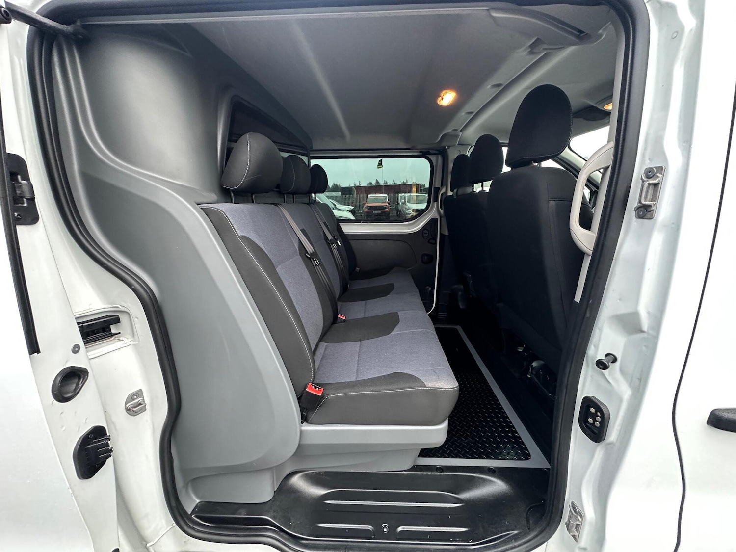 Used Vauxhall Vivaro 2017 for sale - 77279346: Photo 15