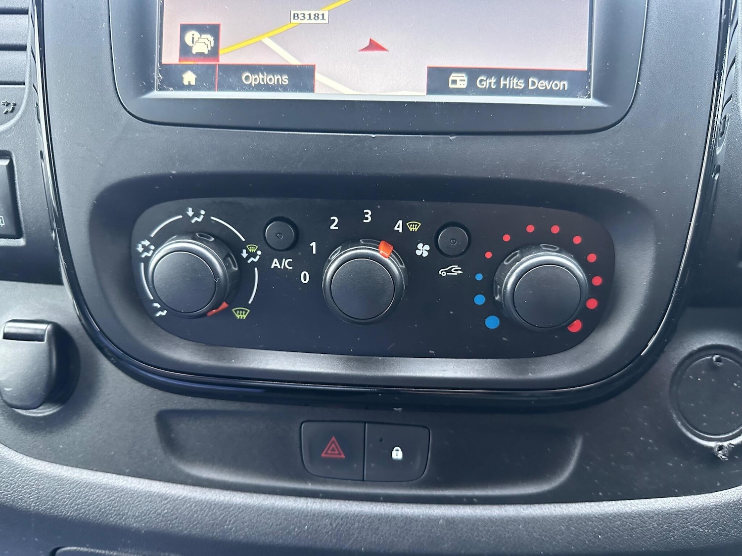 Used Vauxhall Vivaro 2017 for sale - 77279346: Photo 26