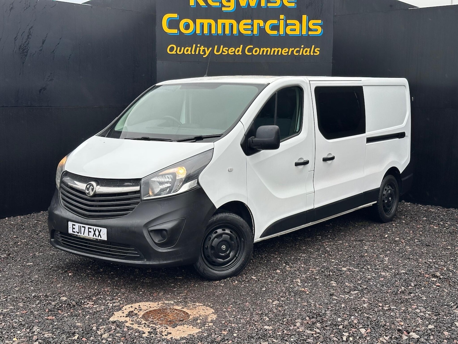 Used Vauxhall Vivaro 2017 for sale - 77279346: Photo 3