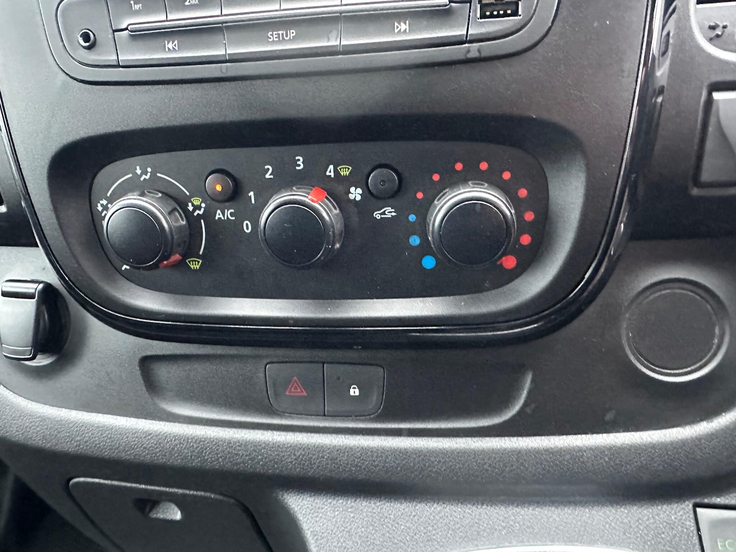 Used Vauxhall Vivaro for sale - 77266568: Photo 26