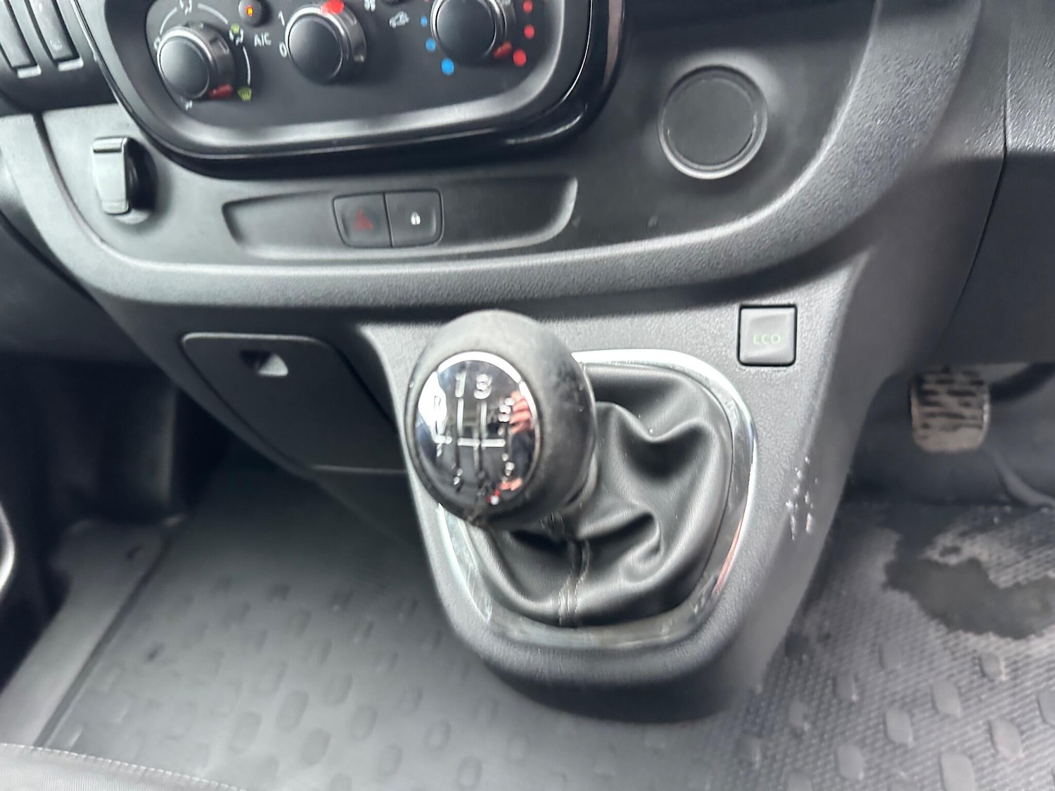Used Vauxhall Vivaro for sale - 77266568: Photo 27