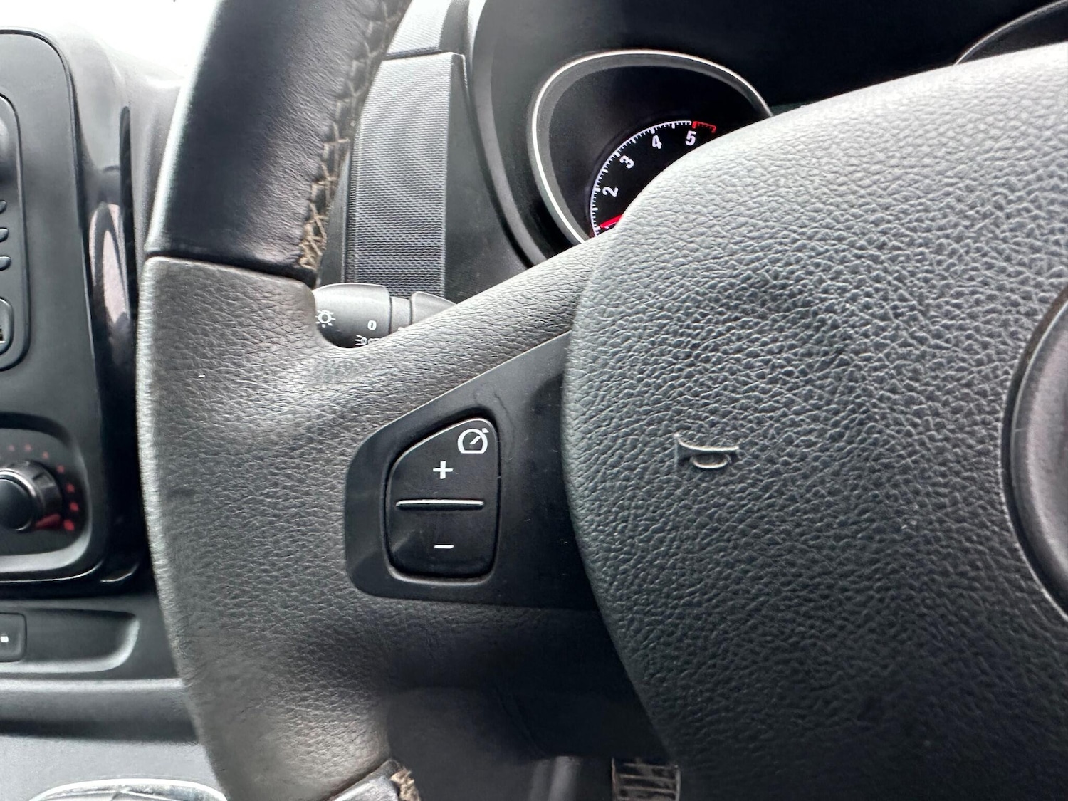 Used Vauxhall Vivaro for sale - 77266568: Photo 28