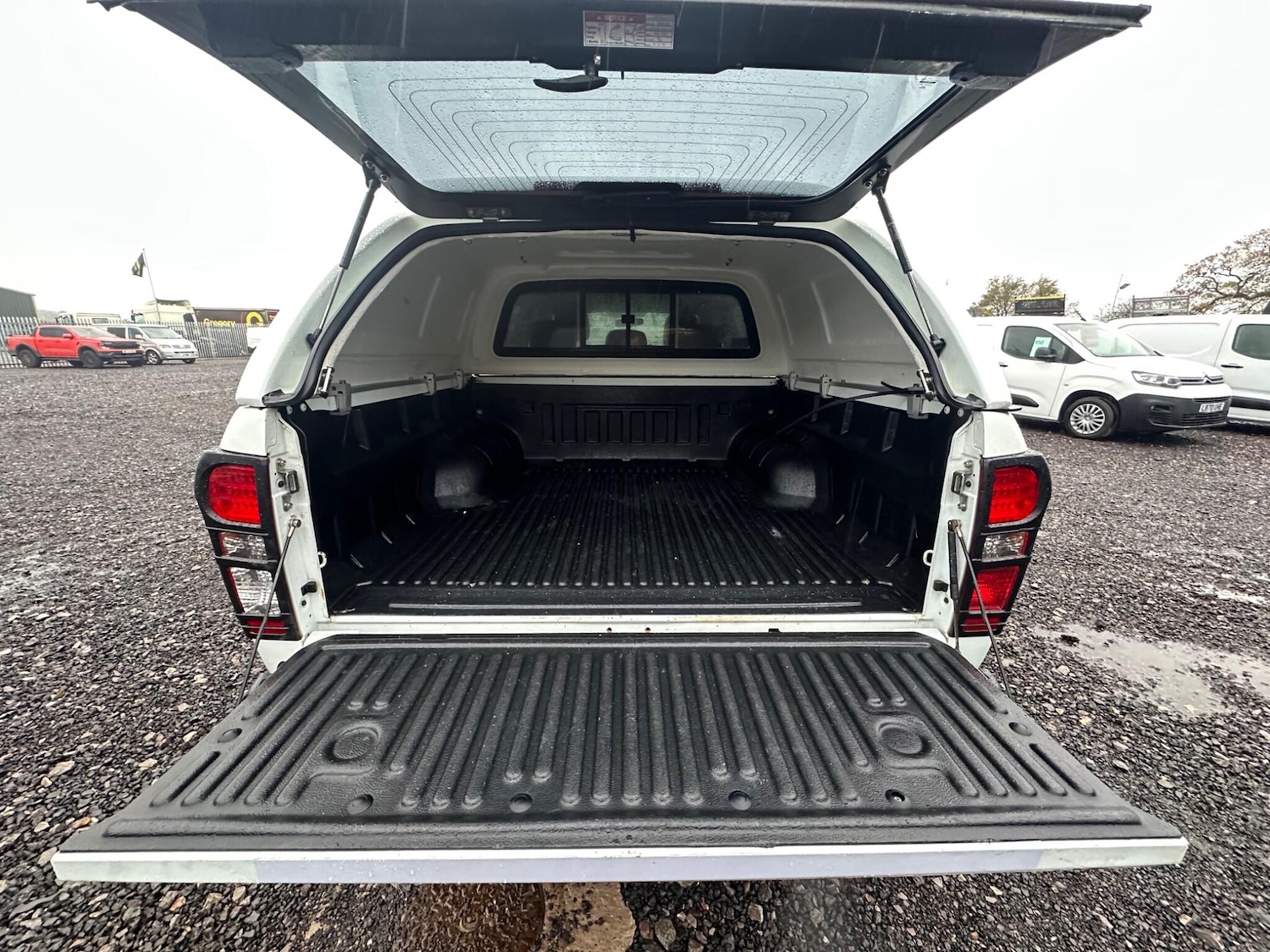 Used Isuzu D-Max 2015 for sale - 76584339: Photo 21